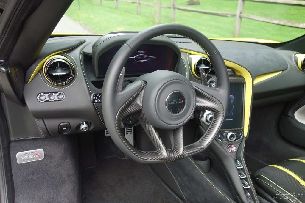 For Sale 2018 McLaren 720S Performance Coupe, yellow